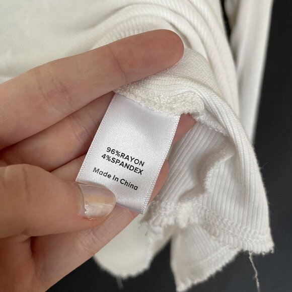 Peyton Jensen white long sleeved sweater women's size large button details rayon - Picture 5 of 7